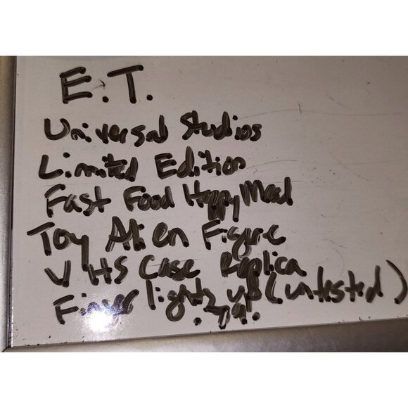 E.T. The Extra-Terrestrial Limited Edition VHS Tape Toy Universal Light Up - Picture 11 of 11